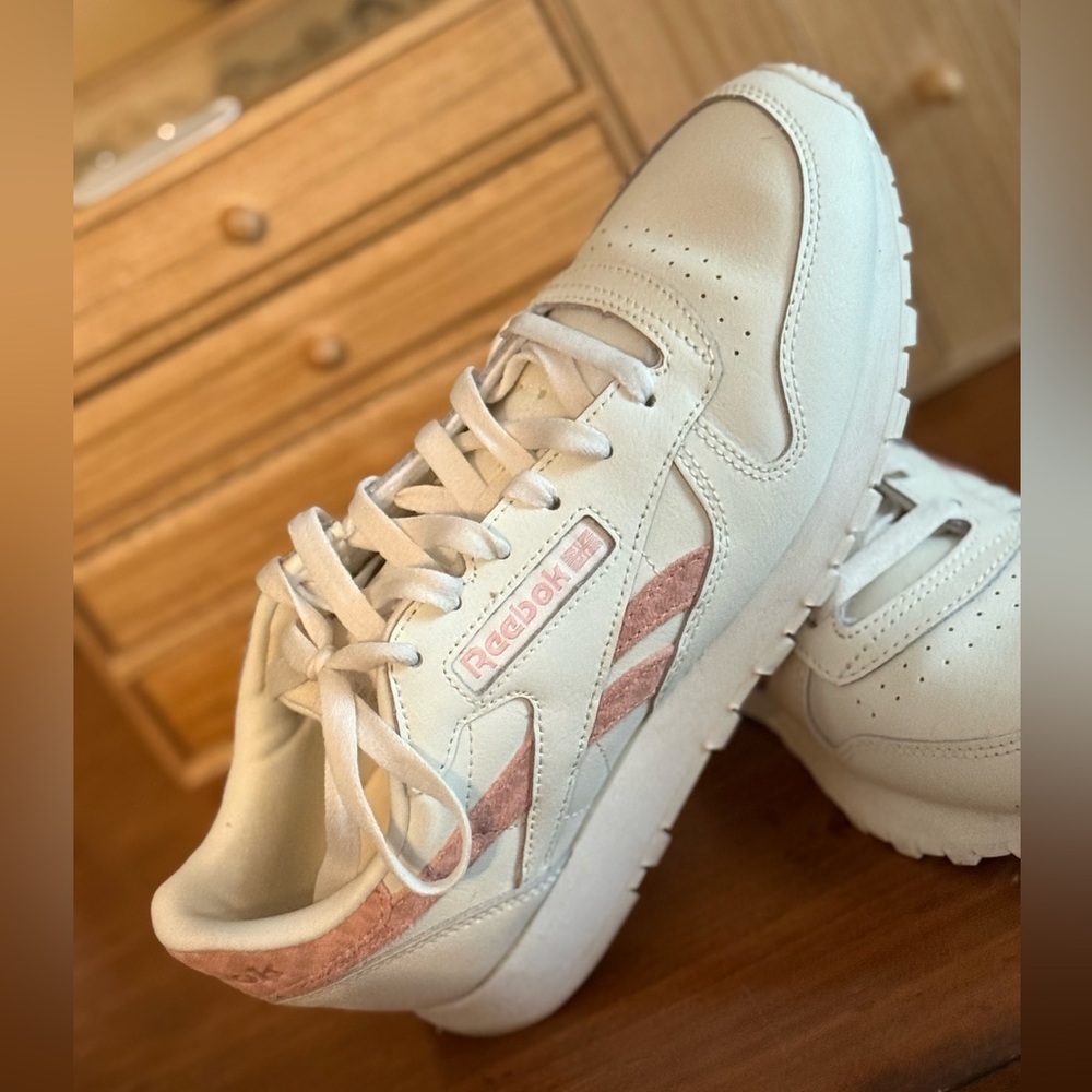Reebok White Sneakers with Pink Suede Accents-Womens Reebok CLASSIC LEATHER SP